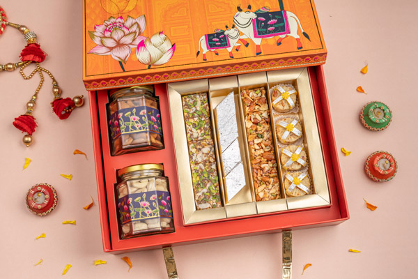 Pichwai Hamper 2 Jars & Meetha Box